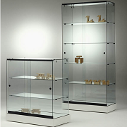 STAKLENE VITRINE